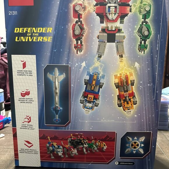 LEGO Voltron - Picture 2 of 3